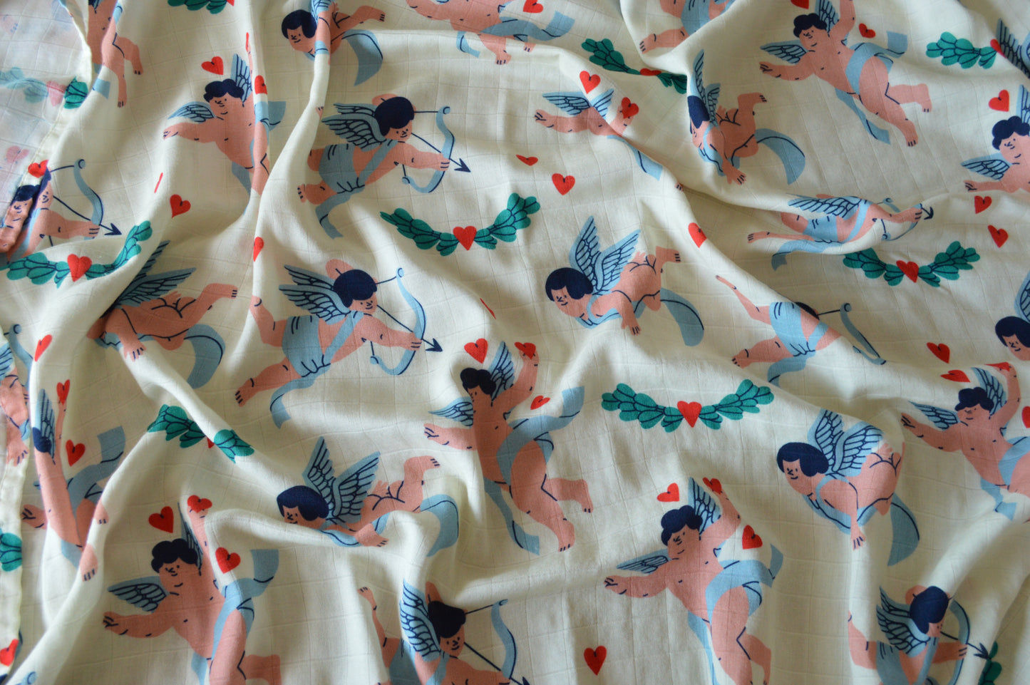 Muslin Swaddle - Tiny Cupids (1 pack)