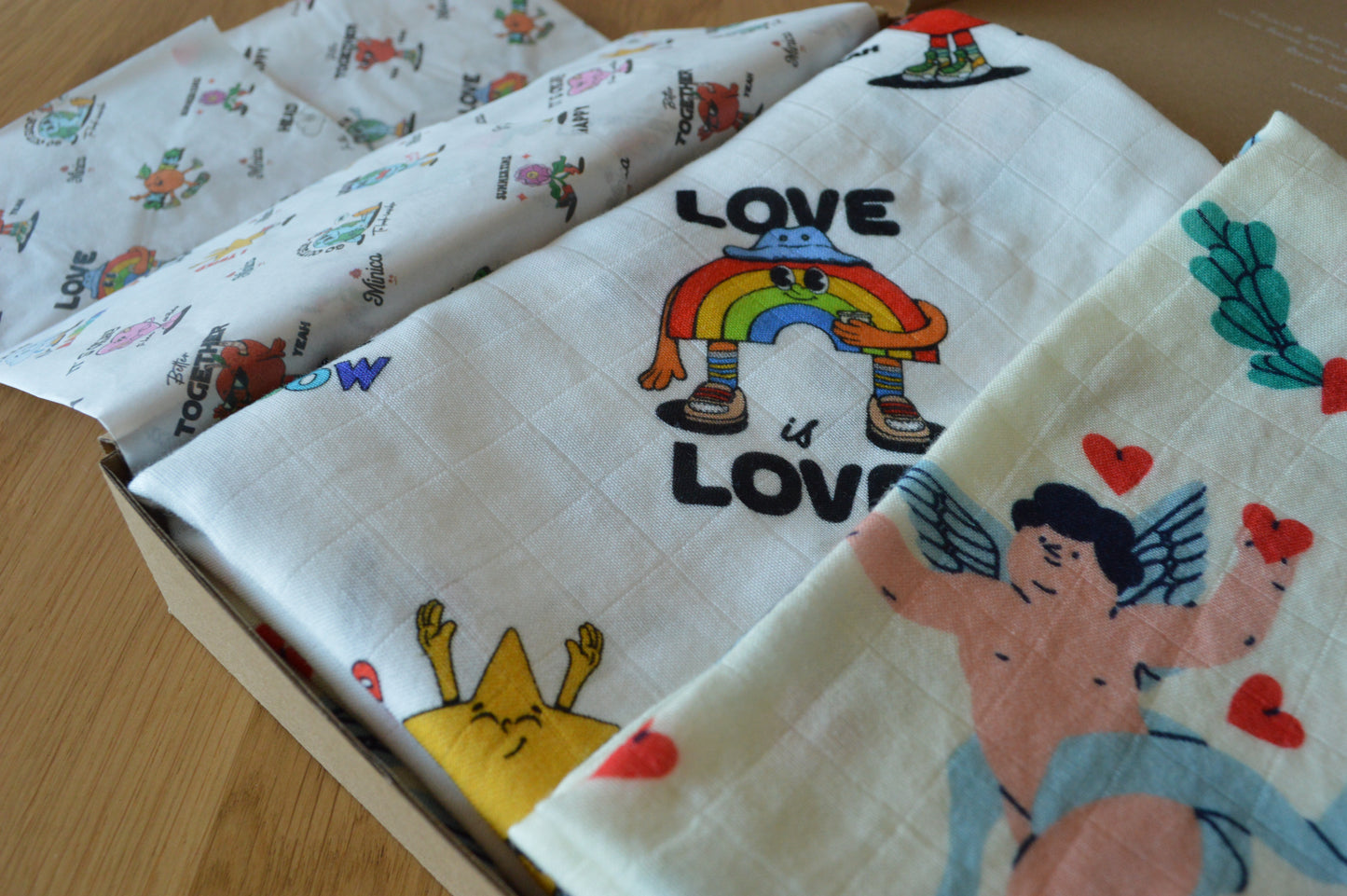 Muslin Swaddle - Retro Party + Tiny Cupids (2 pack)